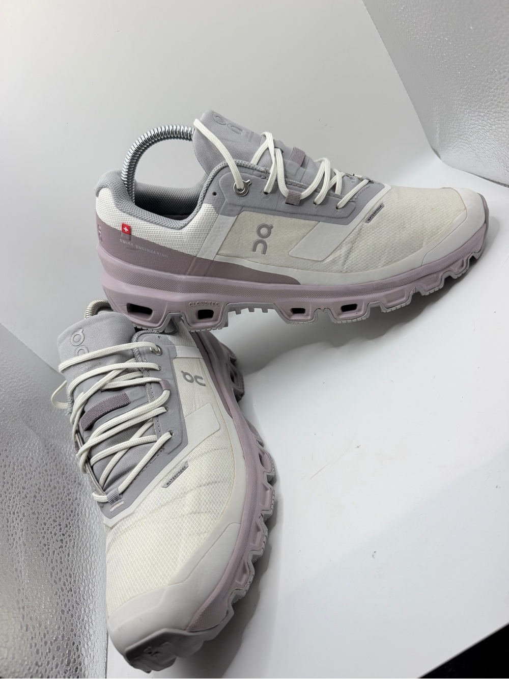 On Running Cloudtrail Women's Running Shoes in White and Light Purple